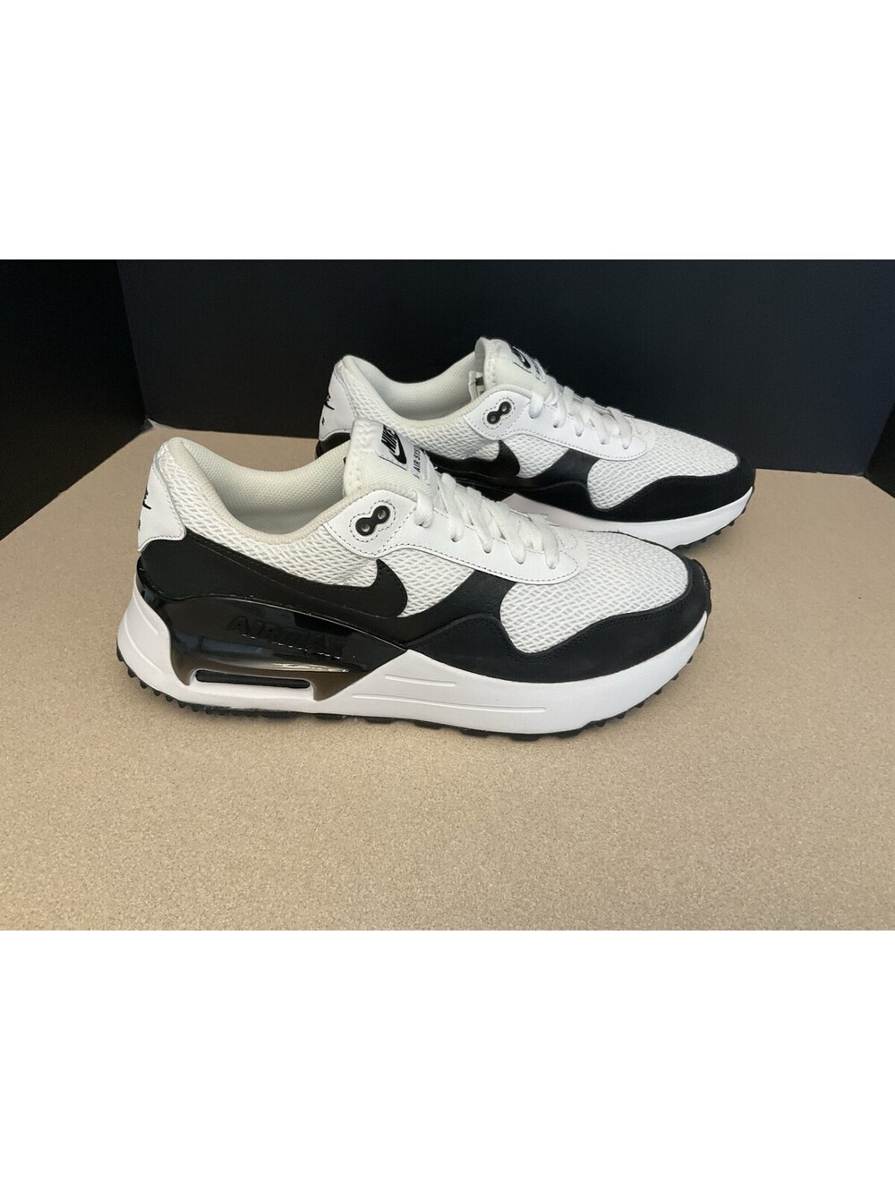 New! Men's Nike Air Max Systm White/Black-Summit White Atheltic Shoes. Size 10.5